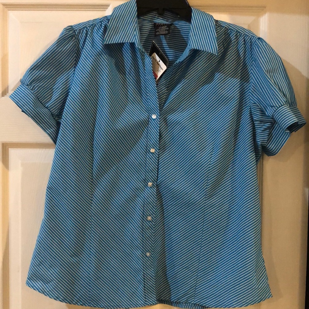 George brand women’s turquoise/white blouse. NWT